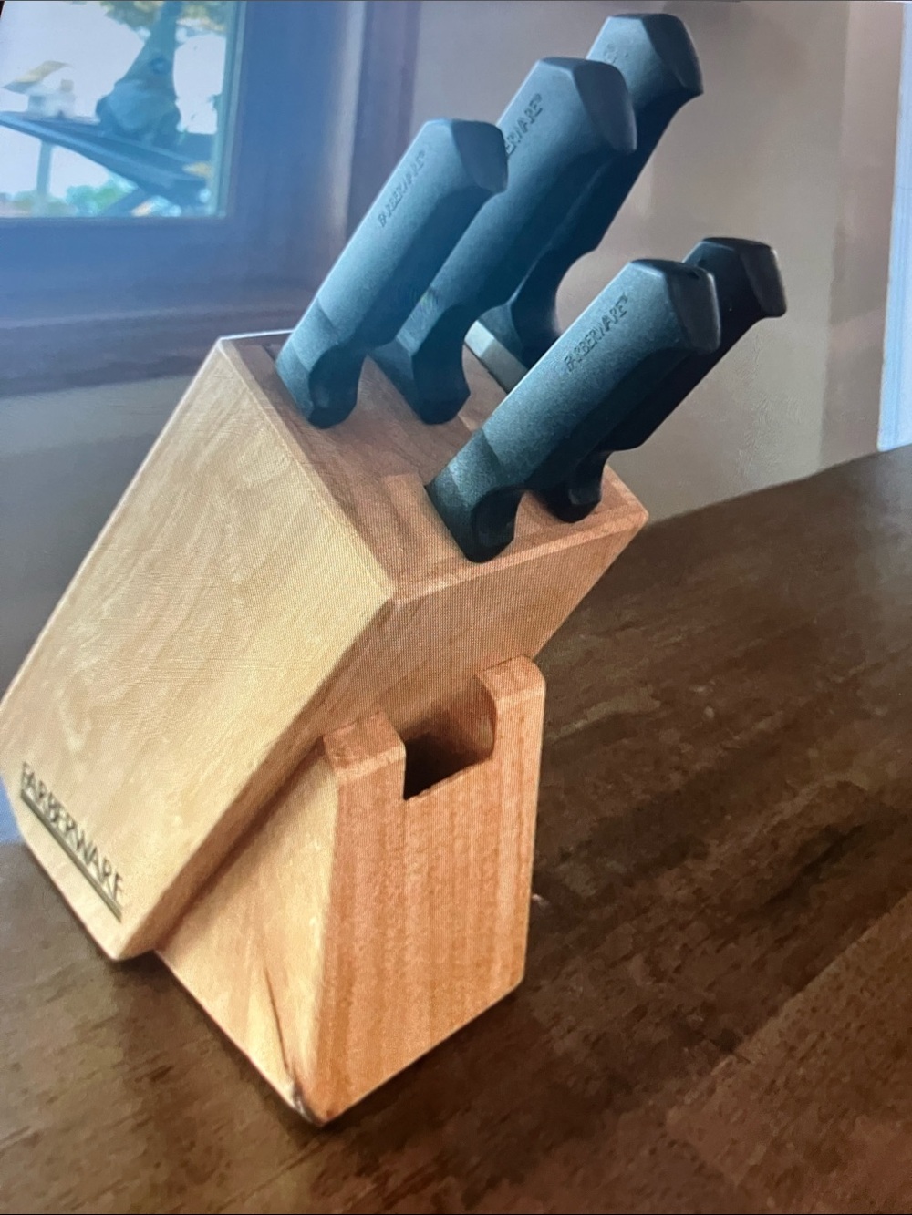 Farberware Black Handle Knife Block with Natural Wood Block no scissors